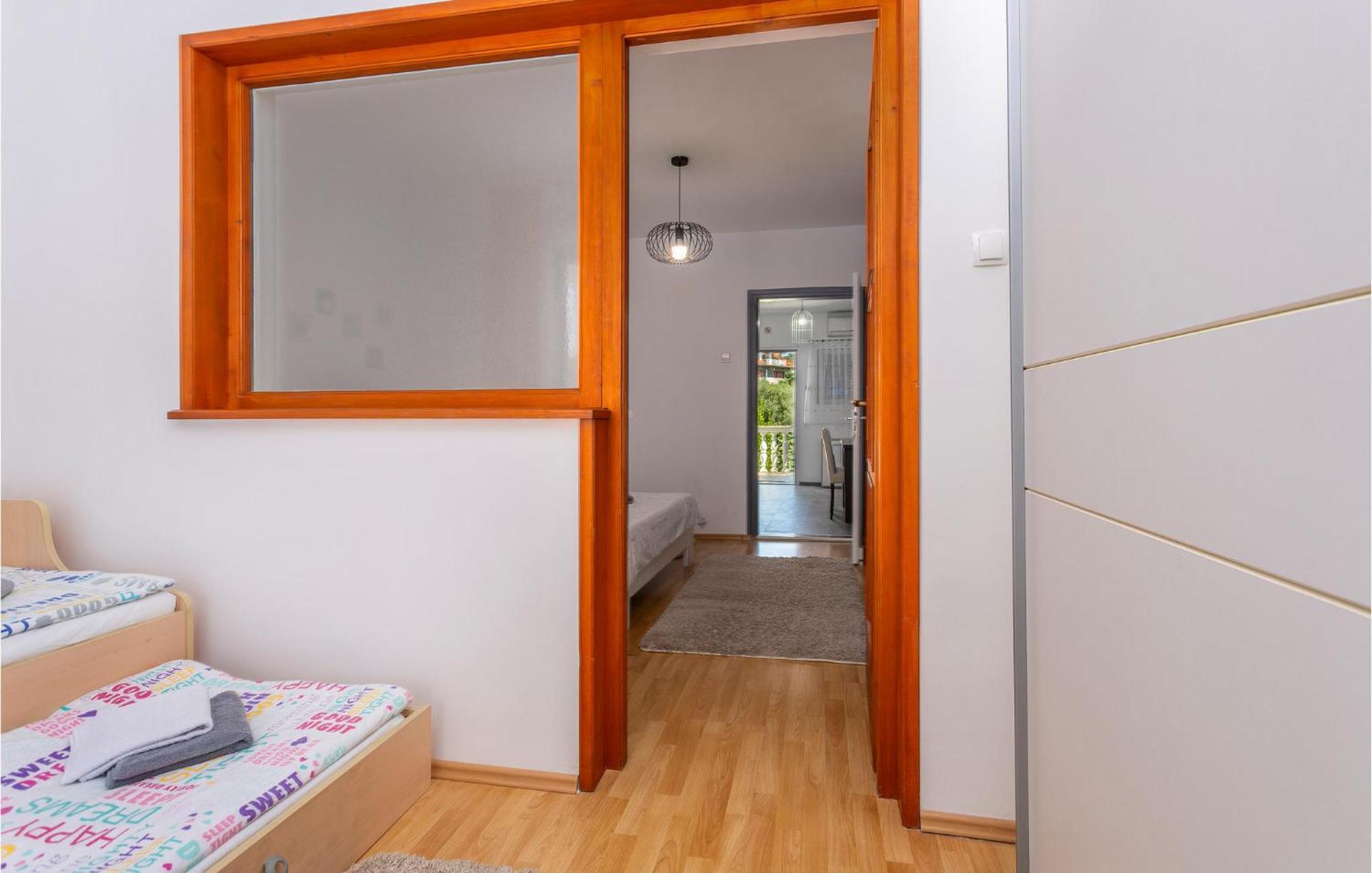 Beautiful Apartment In Malinska With Kitchen Extérieur photo